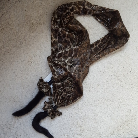 NWT Mitchie's Snake Design Scarf w/ Mink Fur Tails - Picture 2 of 3